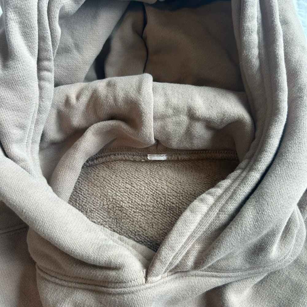 ALO Yoga Taupe Hoodie Sweatshirt - Picture 4 of 6